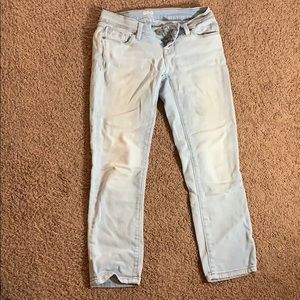 Cropped jeans. Urban outfitters